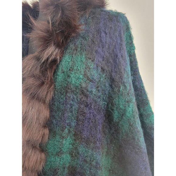 Yves Saint Laurent Vintage Poncho - Picture 6 of 9